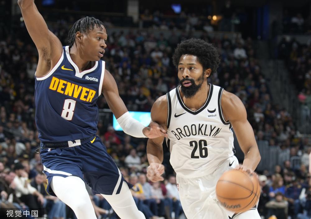 如球场内的 如球场内的